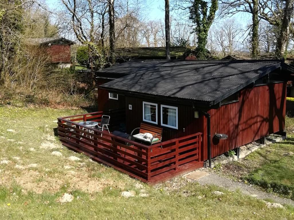 Nuthatch Lodge Is Set In 24 Acres Of Woodparkland Near The Village Of Cenarth Newcastle Emlyn Exterior photo